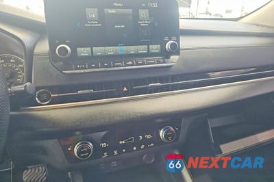 Zdjęcie 9 z 14 samochodu: 2023 MITSUBISHI OUTLANDER SE VIN:JA4J3UA80PZ047228 - miniatura