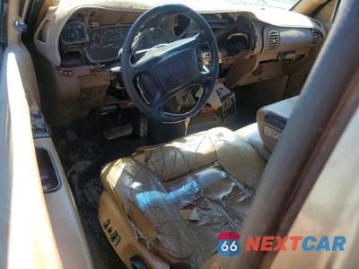 Zdjęcie 8 z 12 samochodu: 2002 DODGE RAM 2500 VIN:3B7KC23682M225214 - miniatura