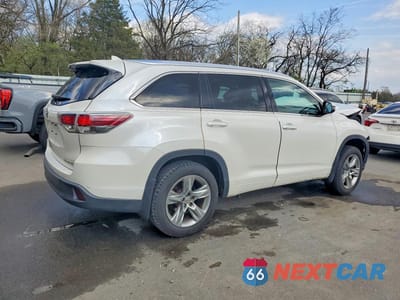Trzecie zdjęcie samochodu z tyłu: 2015 TOYOTA HIGHLANDER LIMITED VIN:5TDDKRFH9FS098576 - miniatura