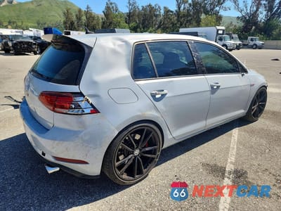 Trzecie zdjęcie samochodu z tyłu: 2019 VOLKSWAGEN GTI S VIN:3VW6T7AU0KM035937 - miniatura