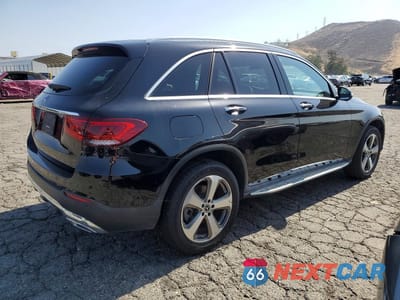 Trzecie zdjęcie samochodu z tyłu: 2022 MERCEDES-BENZ GLC 300 VIN:W1N0G8DB3NV372618 - miniatura