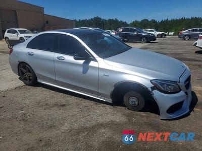 Czwarte zdjęcie samochodu z boku: 2016 MERCEDES-BENZ C 450 4MATIC AMG VIN:55SWF6EB8GU142886 - miniatura