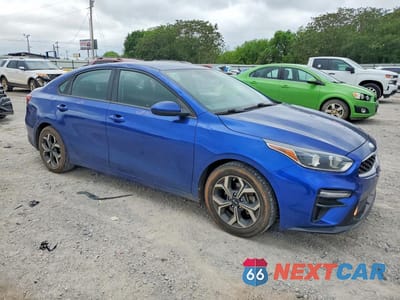 Czwarte zdjęcie samochodu z boku: 2019 KIA FORTE LXS VIN:3KPF24ADXKE089602 - miniatura