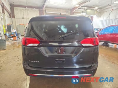 Zdjęcie 6 z 13 samochodu: 2019 CHRYSLER PACIFICA TOURING L VIN:2C4RC1BGXKR624962 - miniatura