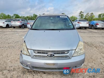 Piąte zdjęcie samochodu w środku: 2009 KIA SEDONA LX VIN:KNDMB233596300303 - miniatura