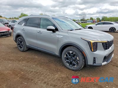 Czwarte zdjęcie samochodu z boku: 2025 KIA SORENTO S VIN:5XYRL4JC8SG326236 - miniatura