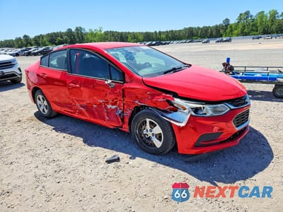 Czwarte zdjęcie samochodu z boku: 2018 CHEVROLET CRUZE LS VIN:1G1BC5SM4J7156718 - miniatura