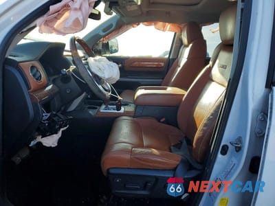 Zdjęcie 7 z 11 samochodu: 2020 TOYOTA TUNDRA 1794 EDITION VIN:5TFAY5F13LX890127 - miniatura