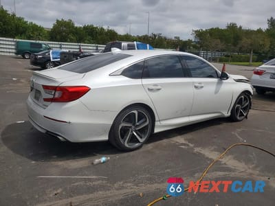 Trzecie zdjęcie samochodu z tyłu: 2019 HONDA ACCORD SPORT VIN:1HGCV1F31KA022156 - miniatura