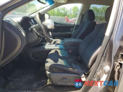 Zdjęcie 7 z 13 samochodu: 2016 NISSAN PATHFINDER SV VIN:5N1AR2MN4GC605896 - miniatura