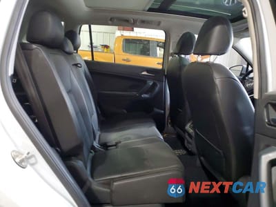 Zdjęcie 11 z 12 samochodu: 2018 VOLKSWAGEN TIGUAN SE VIN:3VV3B7AX2JM083829 - miniatura