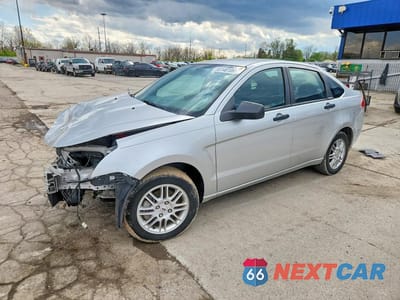 2010 FORD FOCUS SE 1FAHP3FN8AW130003 - główne zdjęcie licytacji z USA - miniatura