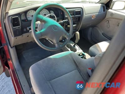 Zdjęcie 8 z 12 samochodu: 2003 TOYOTA TACOMA XTRACAB VIN:5TEVL52N23Z275702 - miniatura