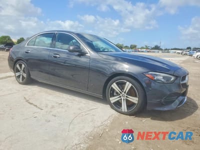 Czwarte zdjęcie samochodu z boku: 2023 MERCEDES-BENZ C 300 4MATIC VIN:W1KAF4HB8PR141653 - miniatura