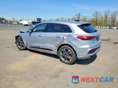 Drugie zdjęcie samochodu z przodu: 2025 AUDI Q5 PREMIUM VIN:WA11AAGU8S2104625 - miniatura