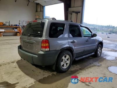 Trzecie zdjęcie samochodu z tyłu: 2007 FORD ESCAPE XLT VIN:1FMYU03Z77KA44010 - miniatura