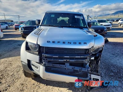 Piąte zdjęcie samochodu w środku: 2024 LAND ROVER DEFENDER 110 S VIN:SALEJ7EU6R2307450 - miniatura