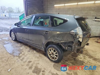Drugie zdjęcie samochodu z przodu: 2013 TOYOTA PRIUS V TWO VIN:JTDZN3EU9D3280365 - miniatura