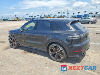 Drugie zdjęcie samochodu z przodu: 2021 PORSCHE CAYENNE GTS VIN:WP1AG2AY3MDA33930 - miniatura