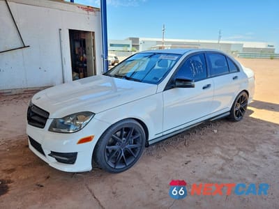 2013 MERCEDES-BENZ C 250 WDDGF4HBXDR284495 - główne zdjęcie licytacji z USA - miniatura