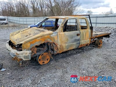 2004 CHEVROLET SILVERADO K2500 HEAVY DUTY 1GCHK29UX4E350310 - główne zdjęcie licytacji z USA - miniatura