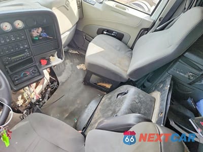 Zdjęcie 9 z 10 samochodu: 2012 INTERNATIONAL PROSTAR SEMI TRUCK VIN:3HSDJSJR2CN672765 - miniatura