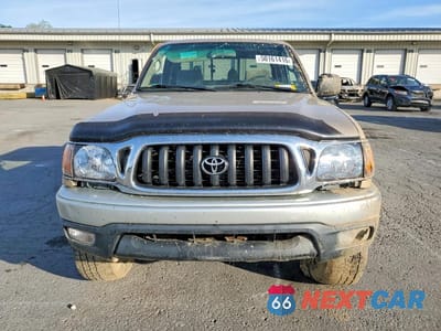 Piąte zdjęcie samochodu w środku: 2003 TOYOTA TACOMA XTRACAB PRERUNNER VIN:5TESN92N43Z286947 - miniatura
