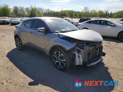 Czwarte zdjęcie samochodu z boku: 2020 TOYOTA C-HR XLE VIN:NMTKHMBX8LR104870 - miniatura