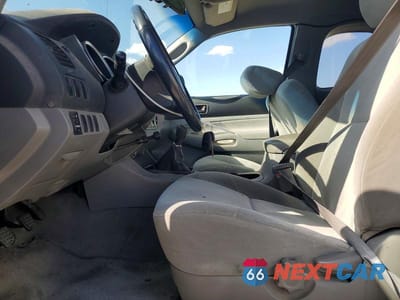 Zdjęcie 7 z 11 samochodu: 2005 TOYOTA TACOMA BASE VIN:5TETX22N75Z022789 - miniatura