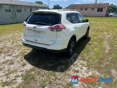 Czwarte zdjęcie samochodu z boku: 2016 NISSAN ROGUE SL VIN:5N1AT2MV5GC886219 - miniatura
