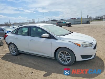 Czwarte zdjęcie samochodu z boku: 2016 FORD FOCUS SE VIN:1FADP3F26GL269318 - miniatura