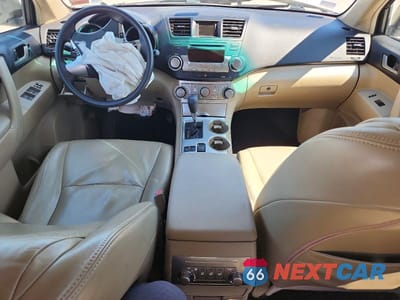 Zdjęcie 8 z 12 samochodu: 2011 TOYOTA HIGHLANDER HYBRID VIN:JTEBC3EH3B2001713 - miniatura