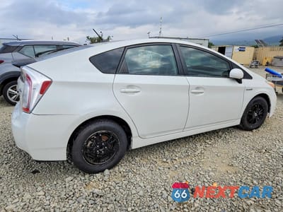 Trzecie zdjęcie samochodu z tyłu: 2012 TOYOTA PRIUS THREE VIN:JTDKN3DU8C1578788 - miniatura