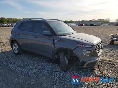 Czwarte zdjęcie samochodu z boku: 2020 HYUNDAI VENUE SEL VIN:KMHRC8A36LU045166 - miniatura