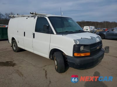 Czwarte zdjęcie samochodu z boku: 2010 CHEV EXPRESS G2500 VIN:1GCZGFDAXA1163985 - miniatura