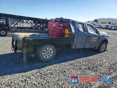 Trzecie zdjęcie samochodu z tyłu: 2021 FORD F250 SUPER DUTY FLATBED TRUCK VIN:1FT7X2B66MEC61407 - miniatura