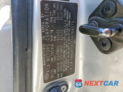 Zdjęcie 13 z 13 samochodu: 2005 KIA SEDONA LX VIN:KNDUP132556764575 - miniatura