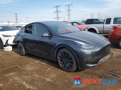 Czwarte zdjęcie samochodu z boku: 2024 TESLA MODEL Y VIN:7SAYGDEF0RF181749 - miniatura