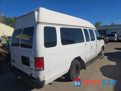 Czwarte zdjęcie samochodu z boku: 2014 FORD ECONOLINE E250 VAN VIN:1FTNS2EW7EDA21985 - miniatura