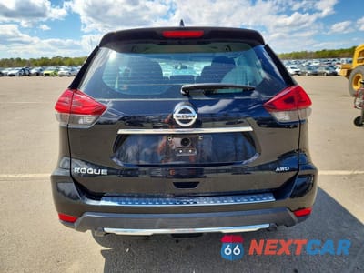Zdjęcie 6 z 13 samochodu: 2018 NISSAN ROGUE S VIN:5N1AT2MV6JC771507 - miniatura