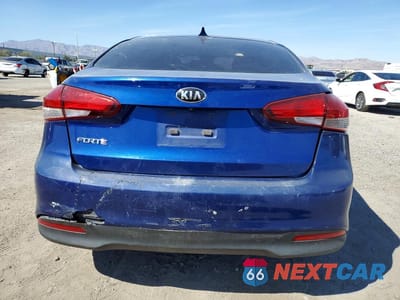 Zdjęcie 6 z 12 samochodu: 2017 KIA FORTE LX VIN:3KPFL4A7XHE099367 - miniatura