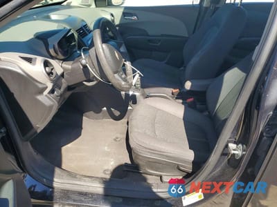 Zdjęcie 7 z 12 samochodu: 2015 CHEVROLET SONIC LT VIN:1G1JC5SG5F4111530 - miniatura