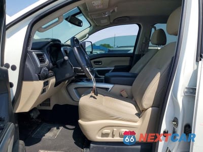 Zdjęcie 7 z 13 samochodu: 2018 NISSAN TITAN XD SV VIN:1N6AA1F42JN512720 - miniatura