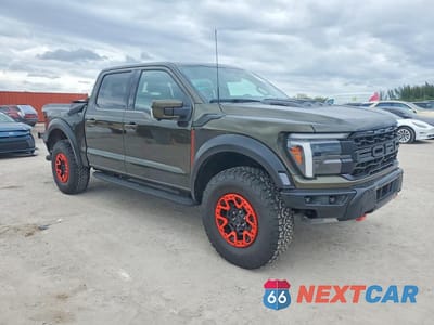 Czwarte zdjęcie samochodu z boku: 2024 FORD F150 RAPTOR VIN:1FTFW1RJ6RFB90102 - miniatura