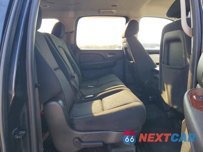 Zdjęcie 11 z 14 samochodu: 2011 CHEVROLET SUBURBAN K2500 LS VIN:1GNWKLEG6BR122928 - miniatura