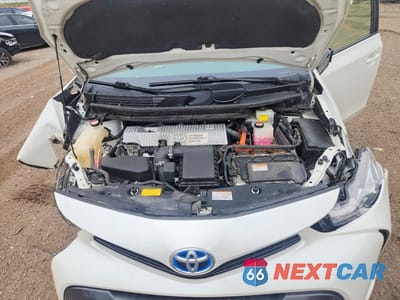 Zdjęcie 11 z 12 samochodu: 2015 TOYOTA PRIUS V TWO VIN:JTDZN3EUXFJ031751 - miniatura