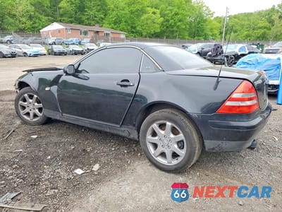 Drugie zdjęcie samochodu z przodu: 1998 MERCEDES-BENZ SLK 230 KOMPRESSOR VIN:WDBKK47F6WF071955 - miniatura