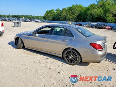 Drugie zdjęcie samochodu z przodu: 2020 MERCEDES-BENZ C 300 VIN:55SWF8DB2LU323778 - miniatura