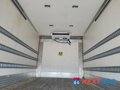 Zdjęcie 10 z 13 samochodu: 2015 ISUZU NQR REFRIGERATED BOX TRUCK VIN:JALE5W163F7901228 - miniatura