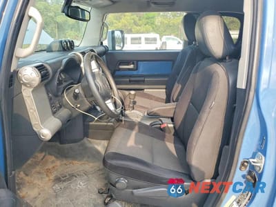 Zdjęcie 7 z 13 samochodu: 2013 TOYOTA FJ CRUISER BASE VIN:JTEBU4BF4DK163617 - miniatura